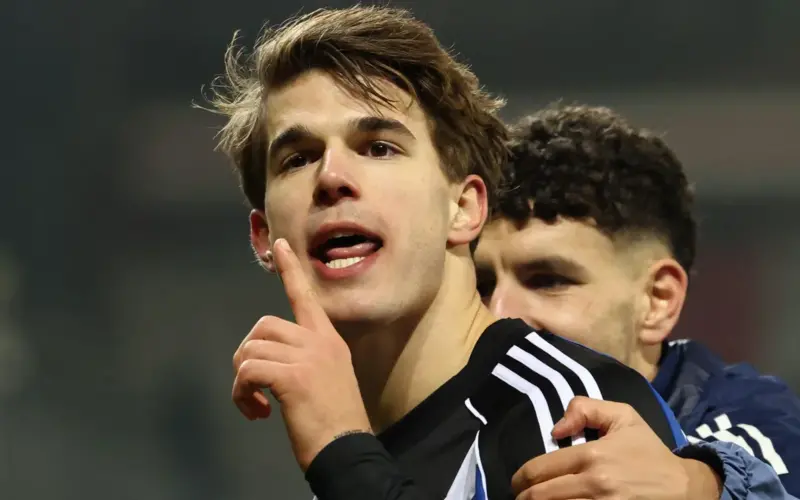 لوكا فوسكوفيتش يبعث الأمل في بقائه مع توتنهام وسط تكهنات حول انتقاله إلى برشلونة